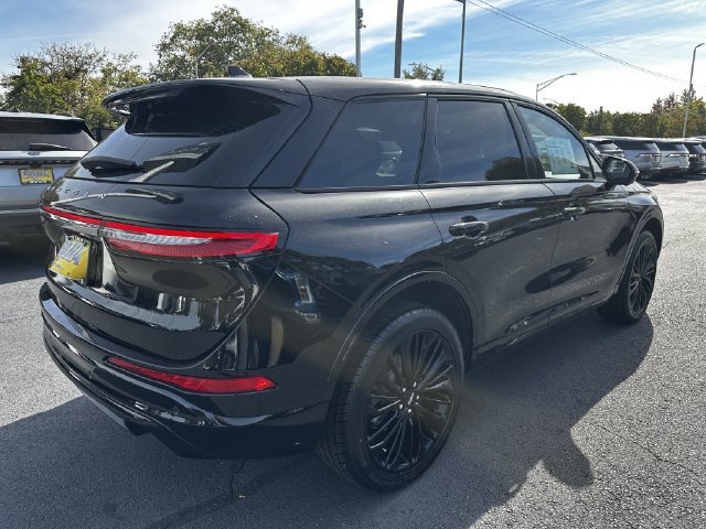 Certified 2024 Lincoln Corsair AWD w/ Equipment Group 101A image 5