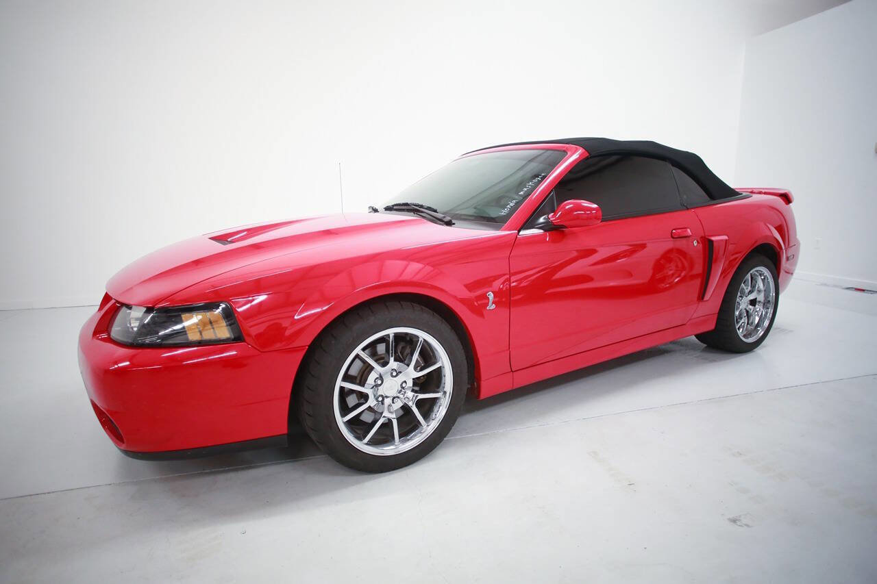 Used 2004 Ford Mustang Cobra RWD image 3