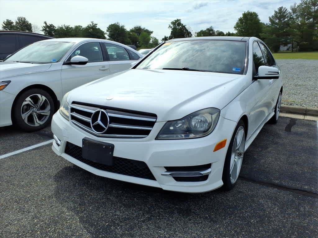 Used 2014 Mercedes-Benz C 300 4MATIC Sedan image 3
