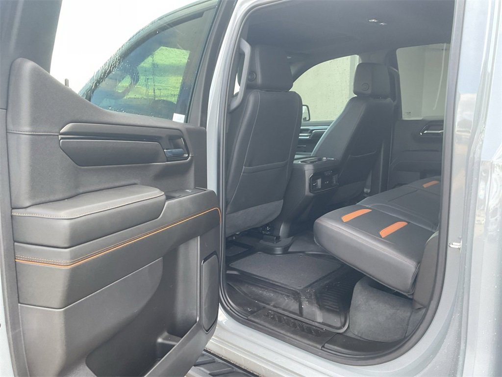 Used 2024 GMC Sierra 1500 AT4 w/ AT4 Premium Package image 17