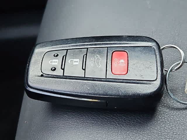 Used 2023 Toyota RAV4 XLE Premium FWD image 29