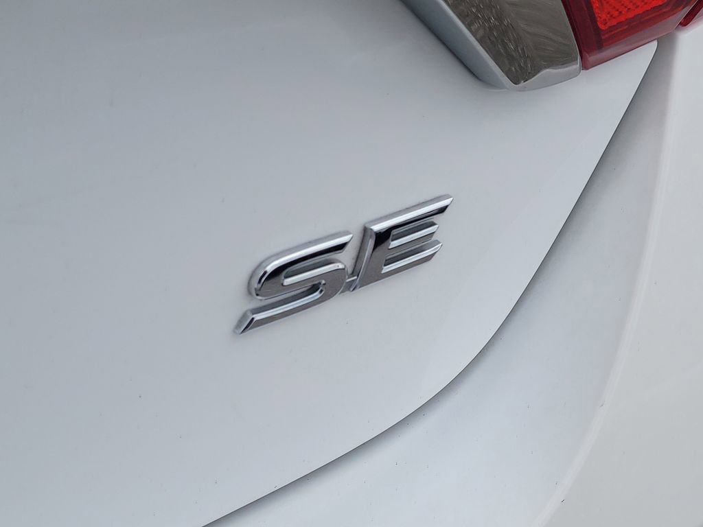 Used 2017 Toyota Camry SE FWD image 7