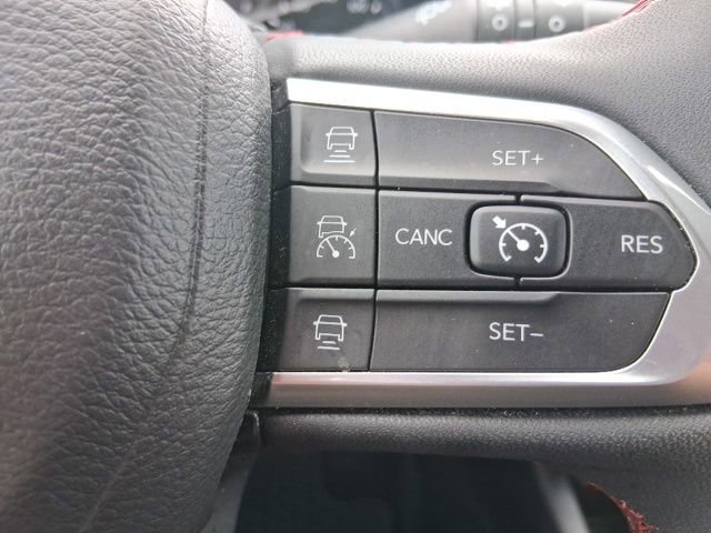 Used 2025 Jeep Compass Trailhawk AWD/4WD image 20