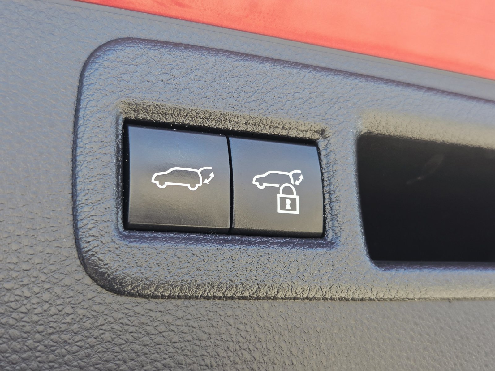 Used 2021 Toyota Venza XLE AWD/4WD image 19