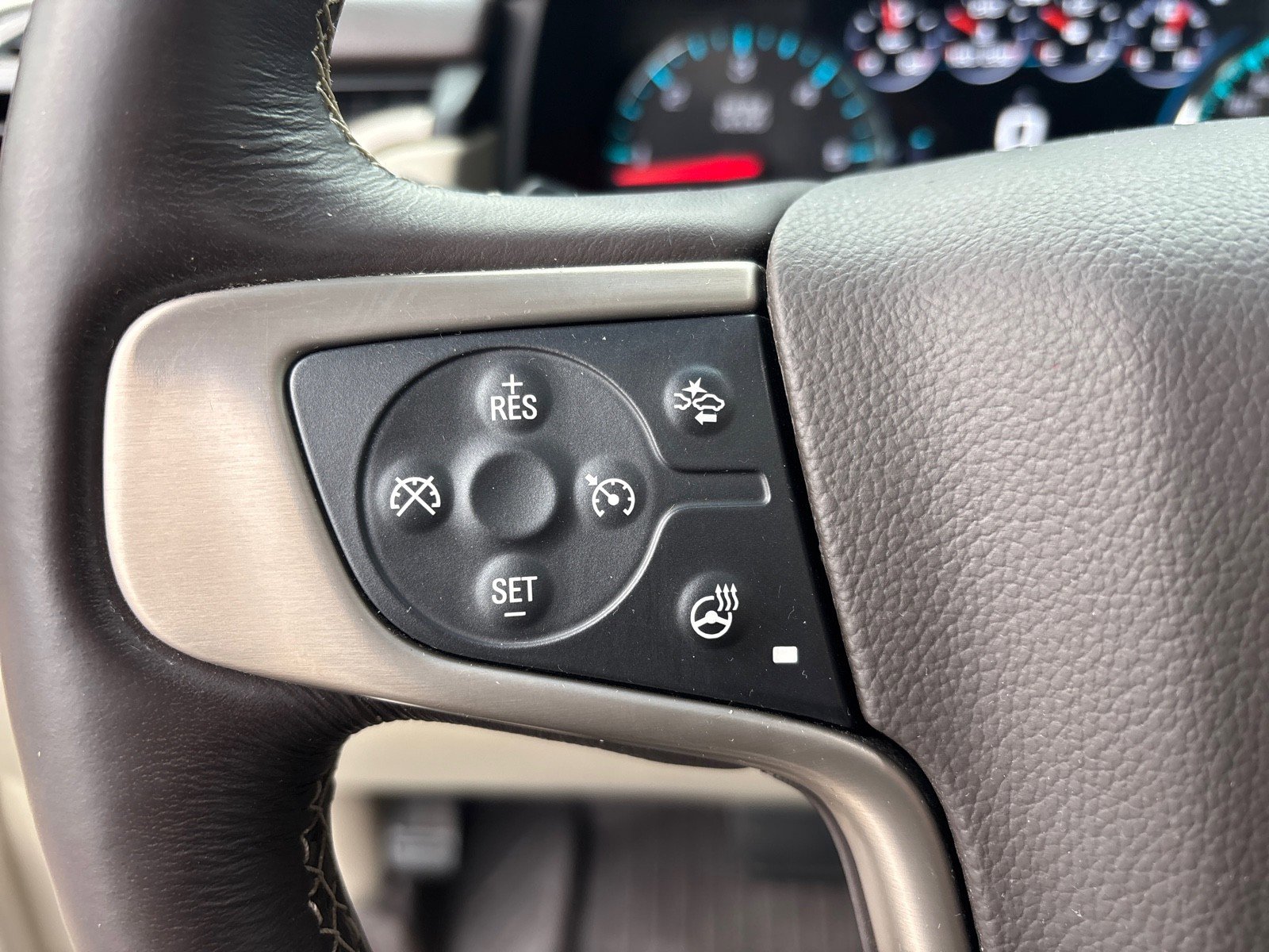 Used 2018 GMC Yukon Denali w/ Denali Ultimate Package image 18