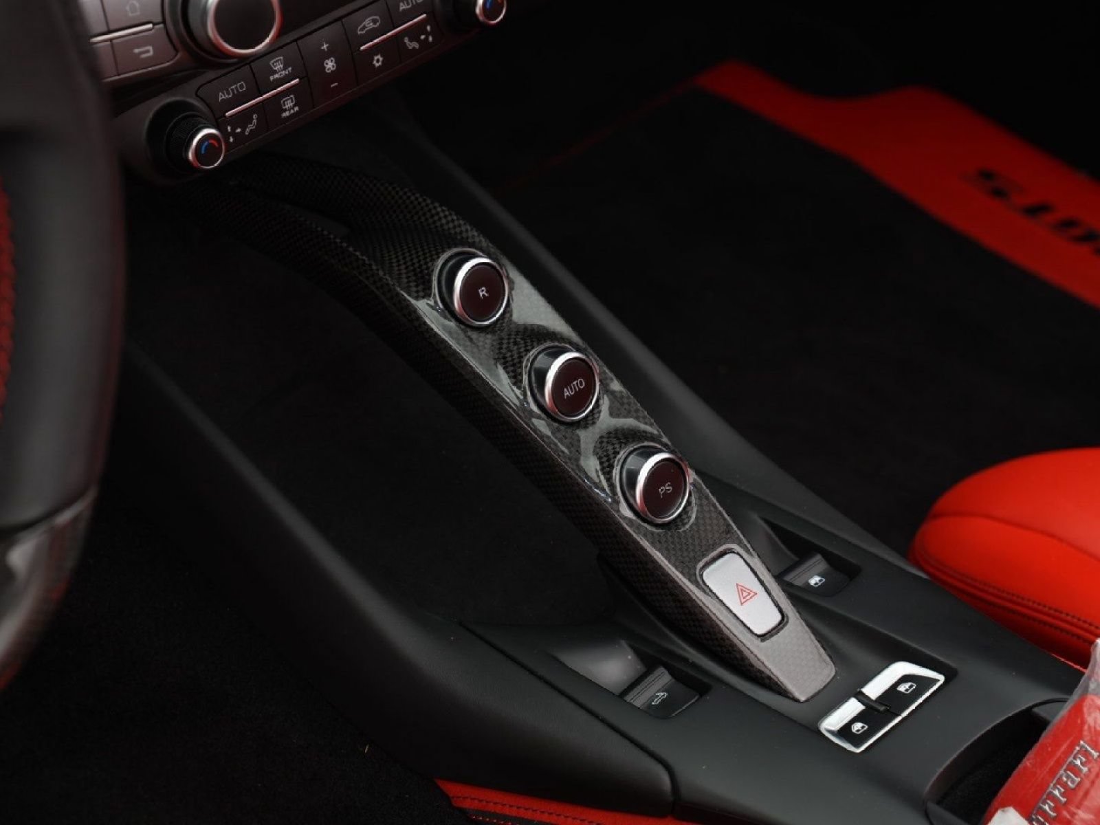 Used 2022 Ferrari 812 GTS RWD image 17