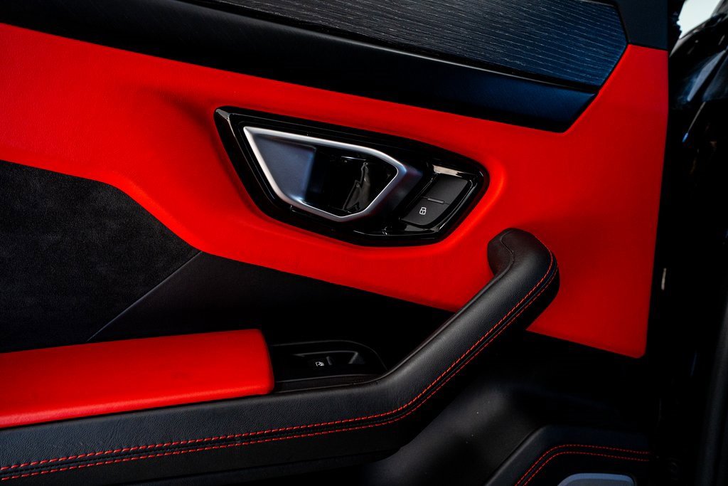 Used 2021 Lamborghini Urus image 62