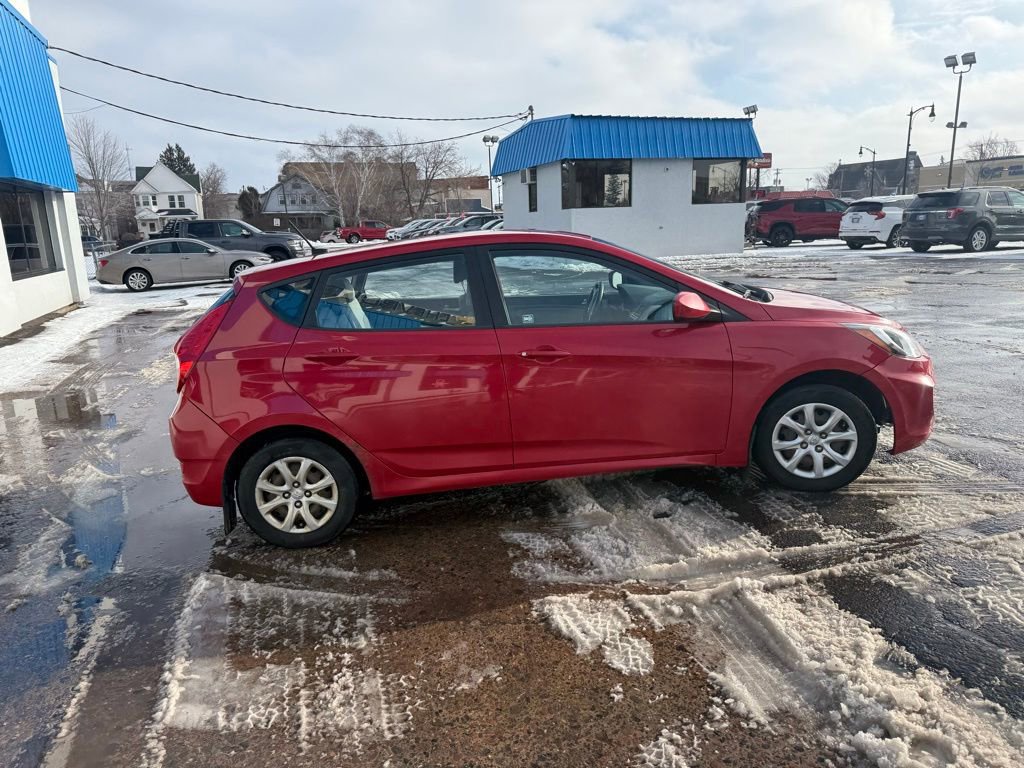 Used 2012 Hyundai Accent GS image 7