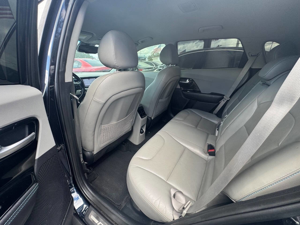 Used 2018 Kia Niro EX Premium image 15