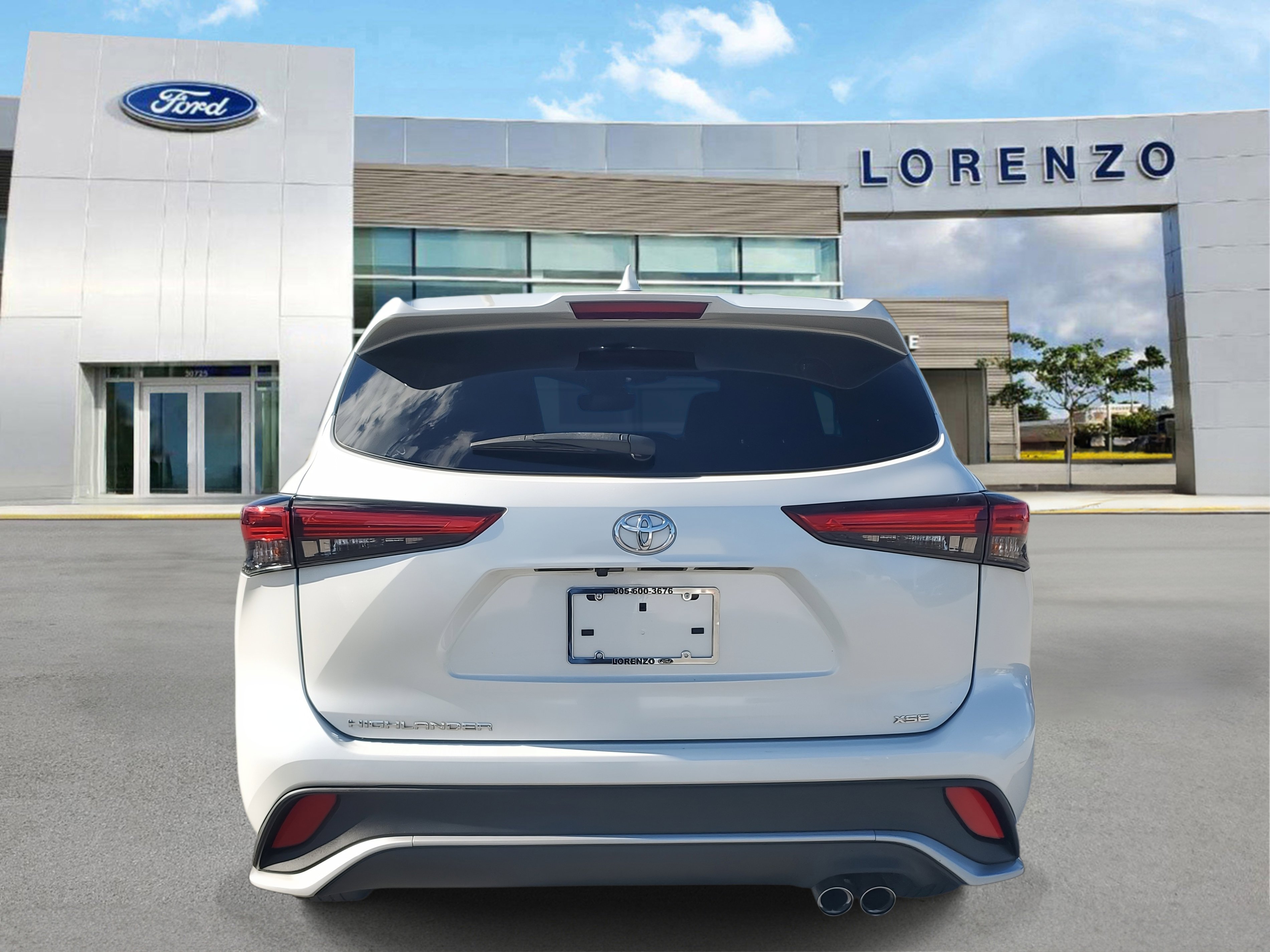 Used 2023 Toyota Highlander XSE image 6