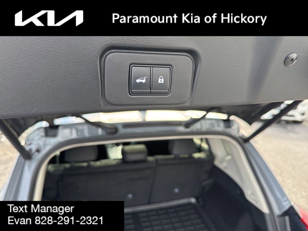 Used 2021 Nissan Rogue SL w/ Premium Package image 11