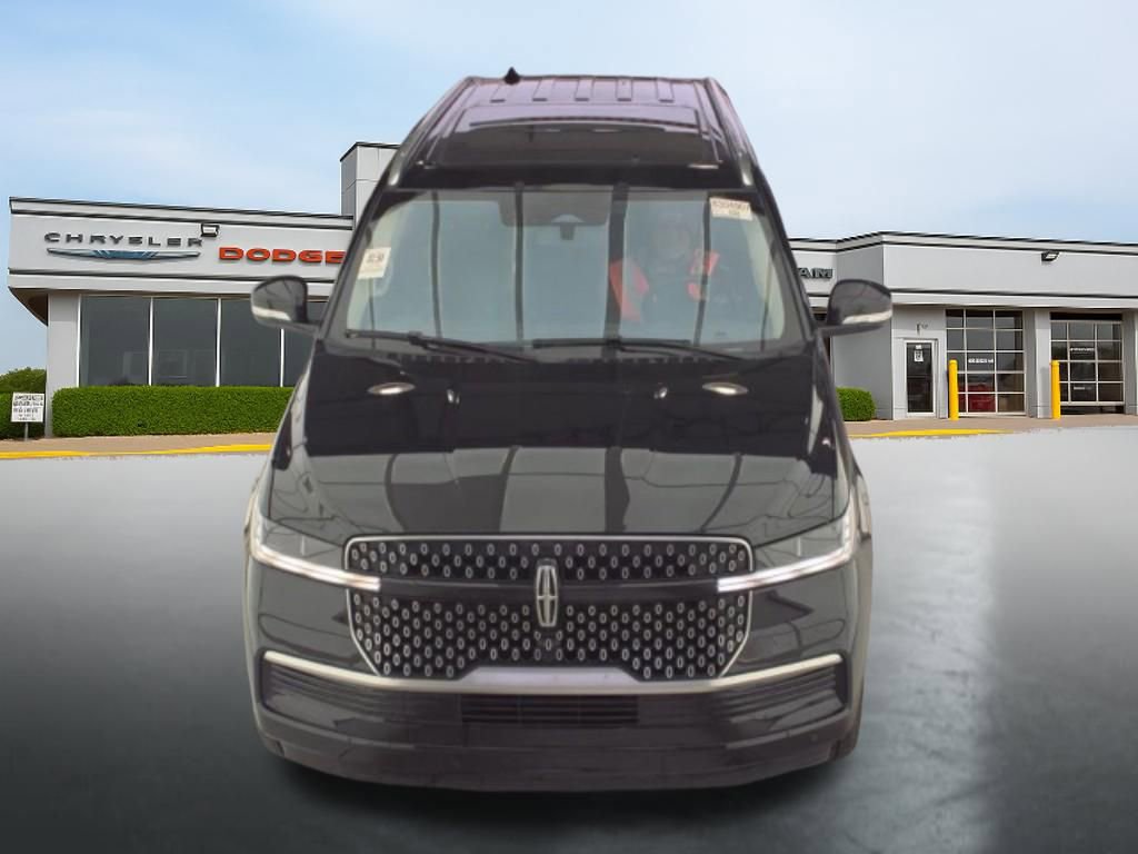 Used 2025 Lincoln Navigator L Reserve AWD/4WD image 3