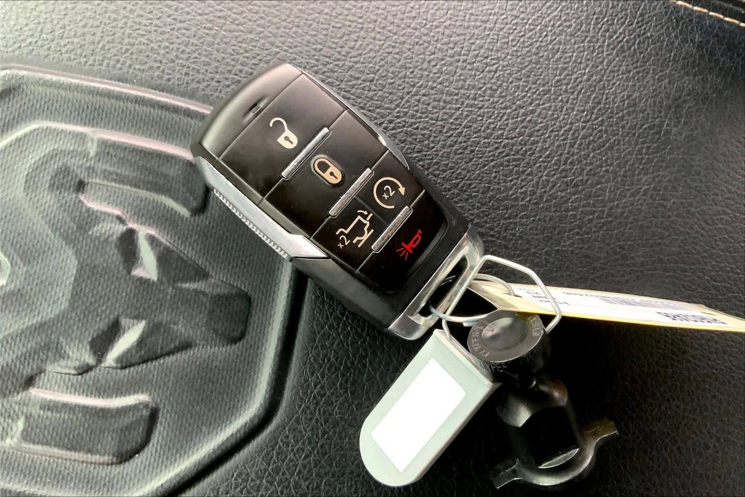 Used 2023 RAM 1500 Laramie AWD/4WD image 15