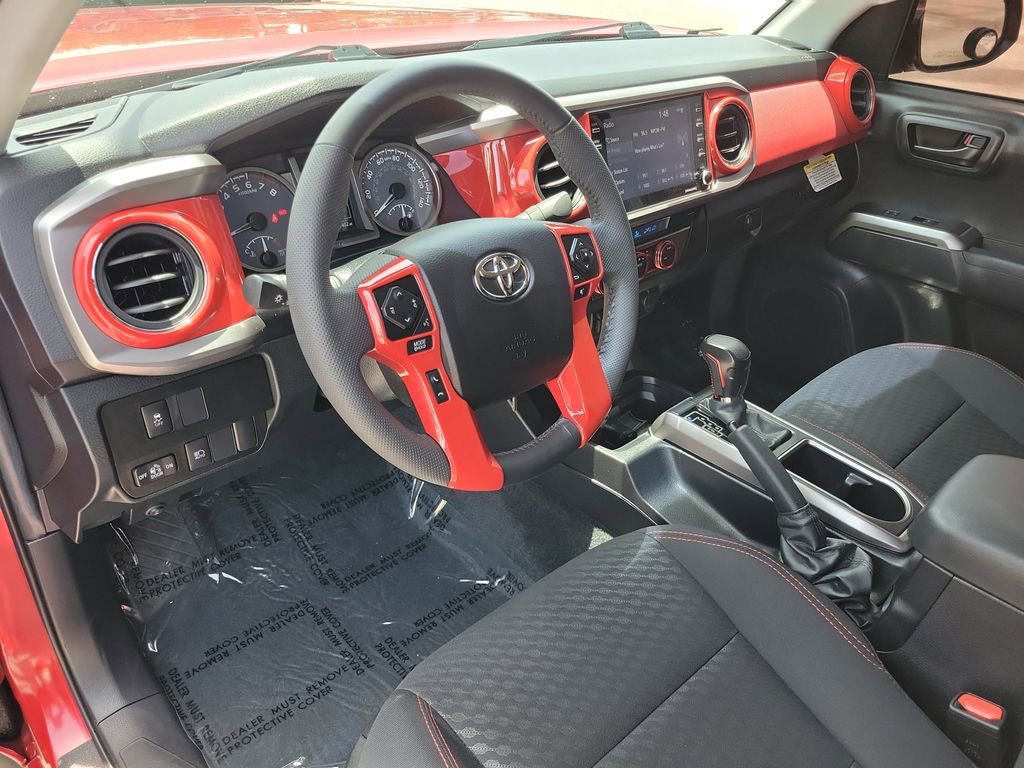 Used 2022 Toyota Tacoma SR5 w/ Technology Package RWD image 18
