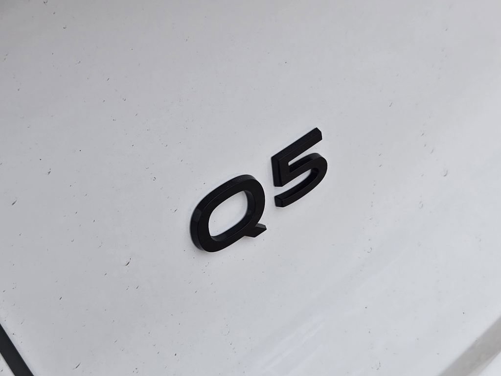 New 2025 Audi Q5 Prestige image 13