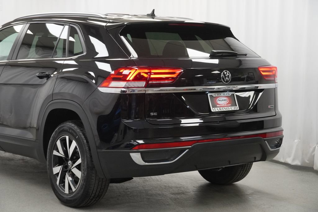 Used 2022 Volkswagen Atlas Cross Sport SE image 14