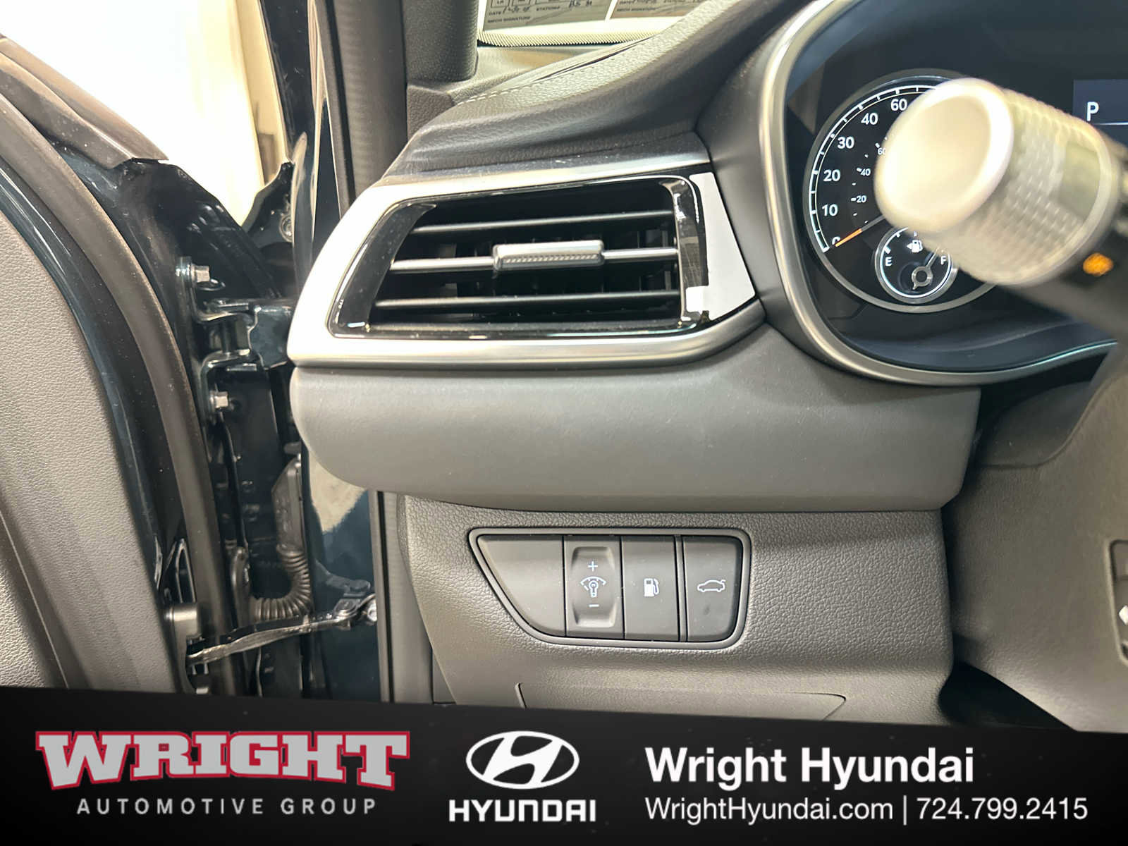 Certified 2025 Genesis G70 2.5T w/ Sport Prestige Package image 23