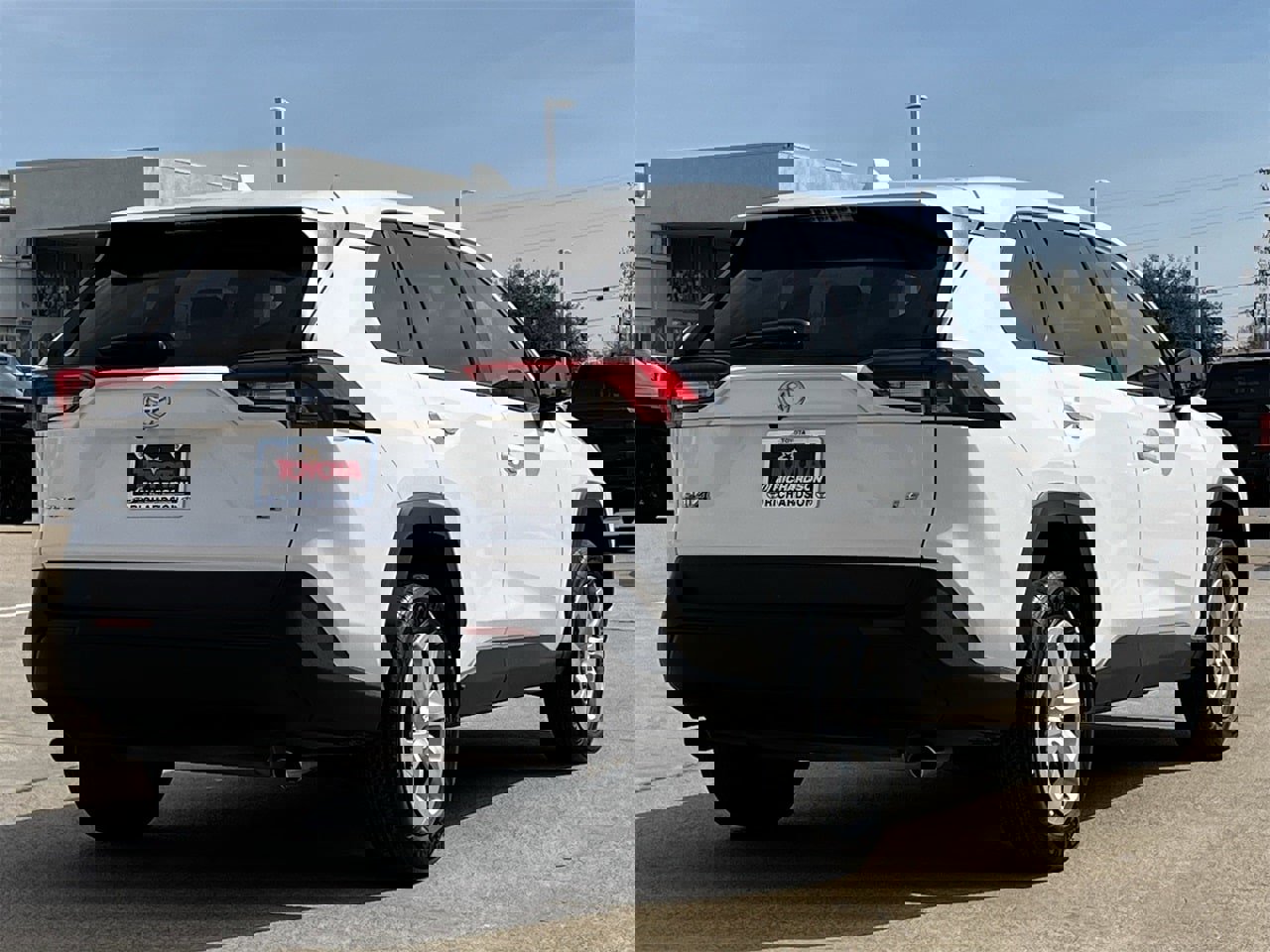 Used 2024 Toyota RAV4 LE image 4