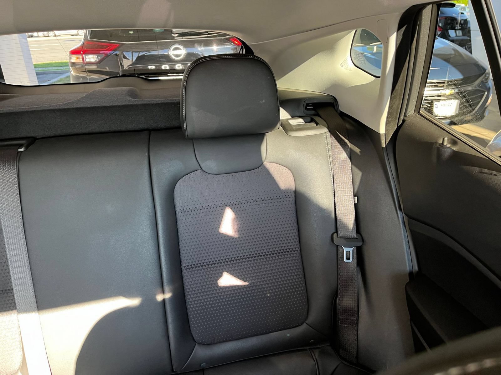 Used 2025 Chevrolet Trax LT FWD image 38