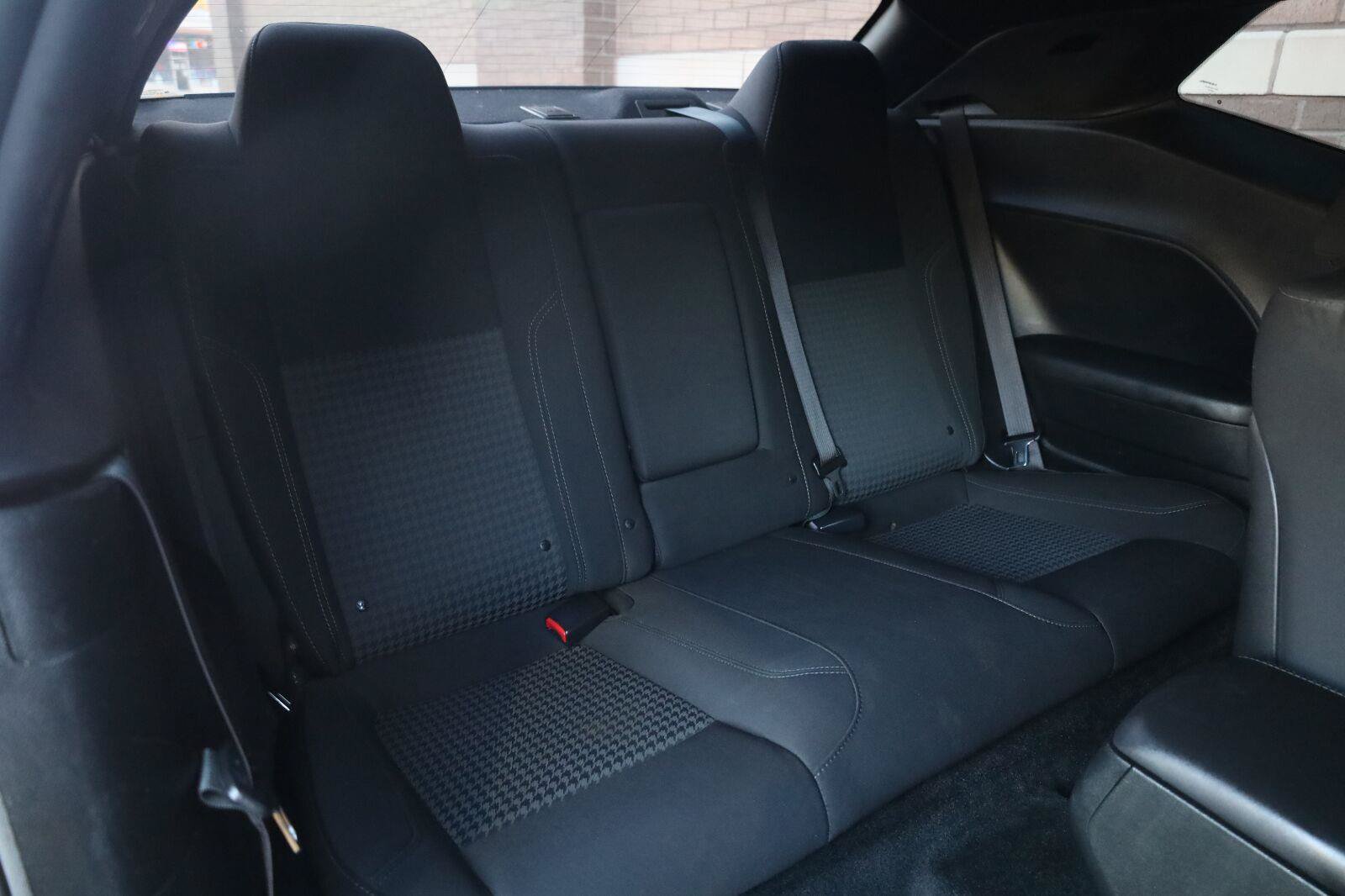 Used 2017 Dodge Challenger R/T RWD image 21