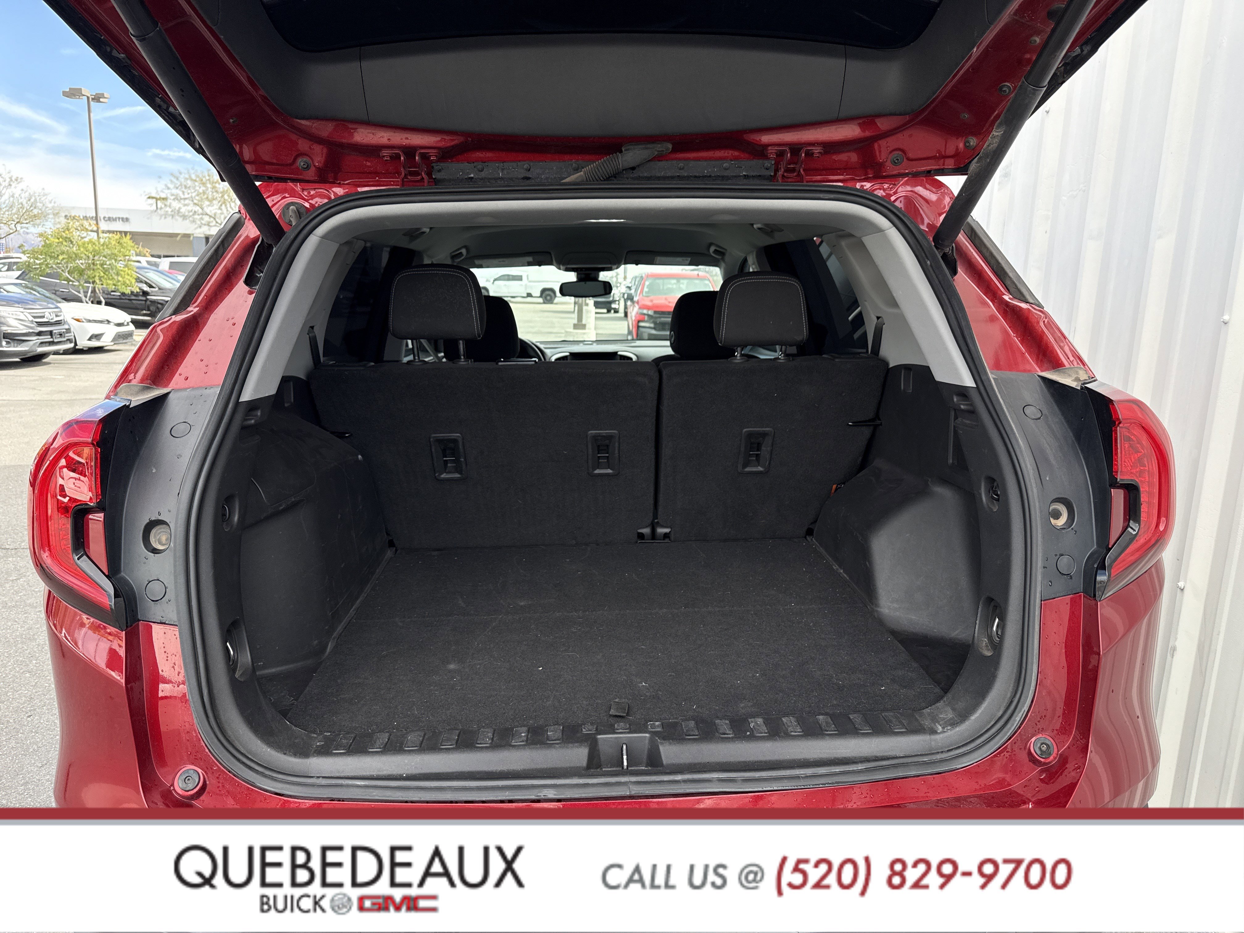 Used 2022 GMC Terrain SLE w/ Driver Convenience Package image 7