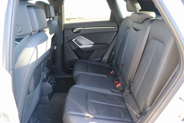 Used 2025 Audi Q3 2.0T Premium image 13