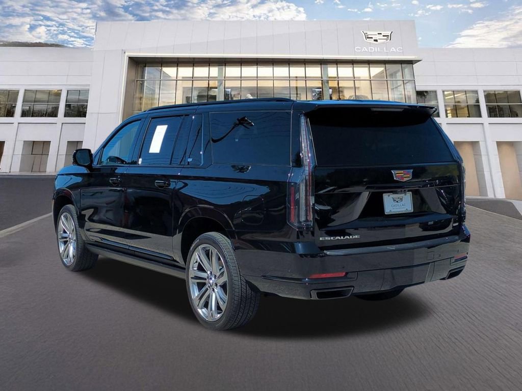 Used 2026 Cadillac Escalade ESV Sport w/ Touring Package image 7