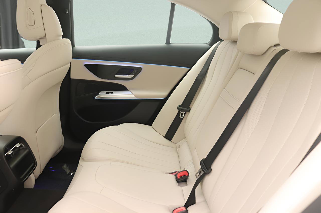 Certified 2024 Mercedes-Benz E 350 4MATIC Sedan image 30