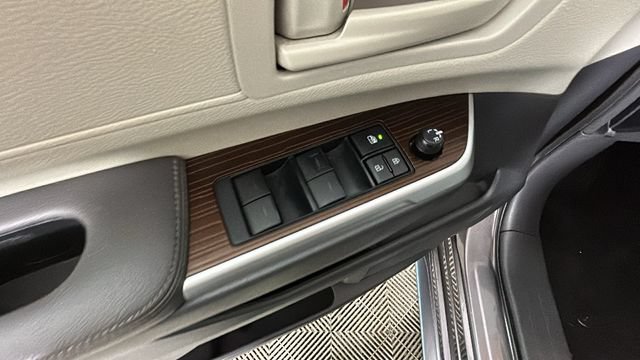 Used 2021 Toyota Sienna LE FWD image 11