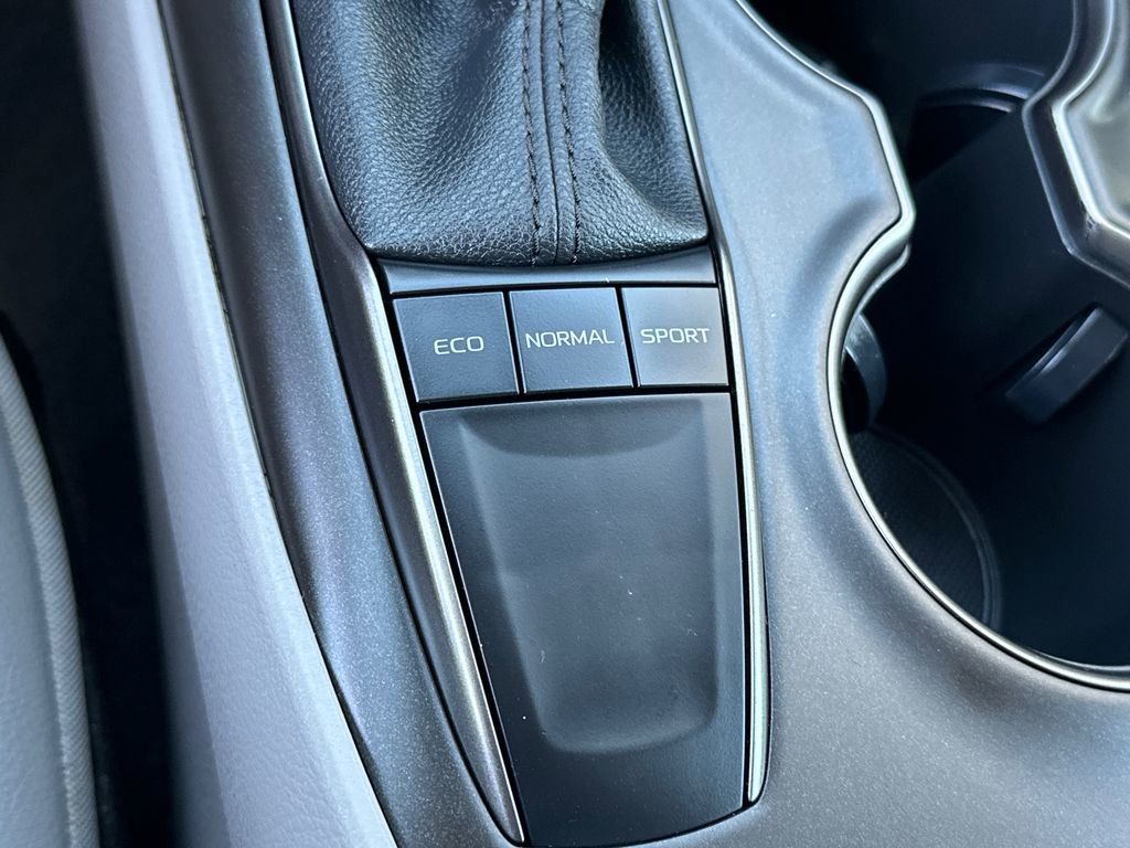 Used 2023 Toyota Camry SE image 30