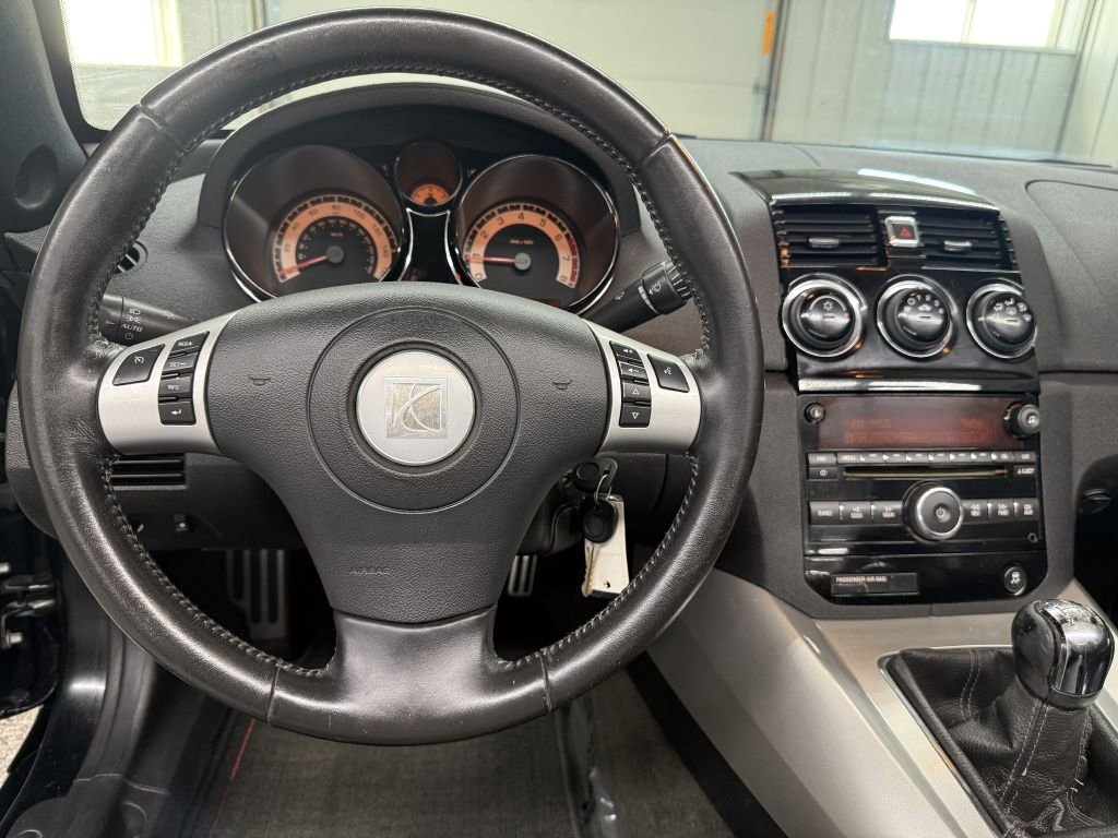 Used 2007 Saturn Sky Red Line image 16