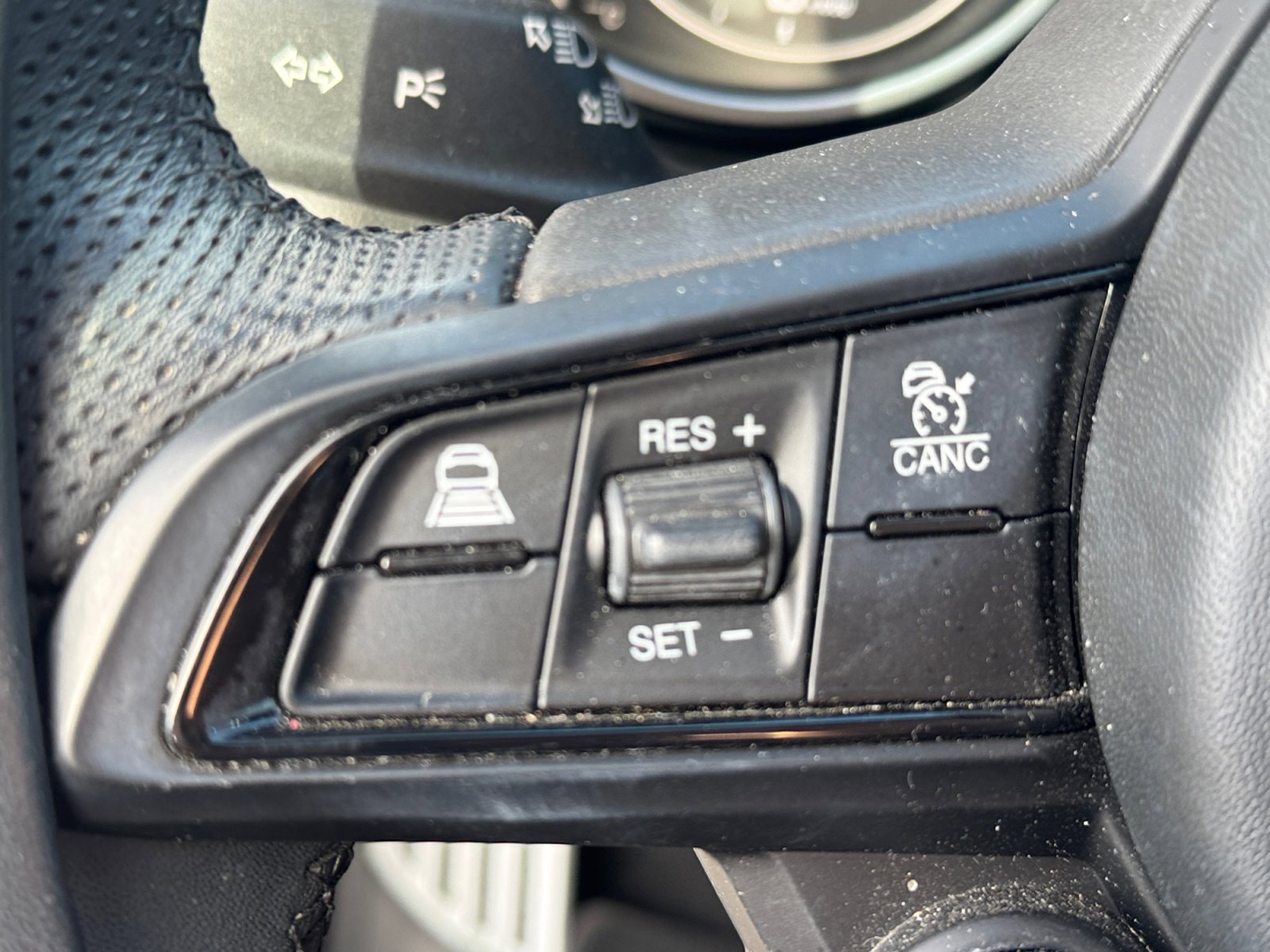 Used 2022 Alfa Romeo Giulia Ti image 13