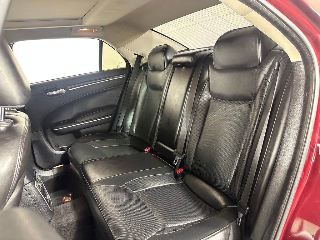 Used 2018 Chrysler 300 Limited w/ Safetytec Plus Group image 21