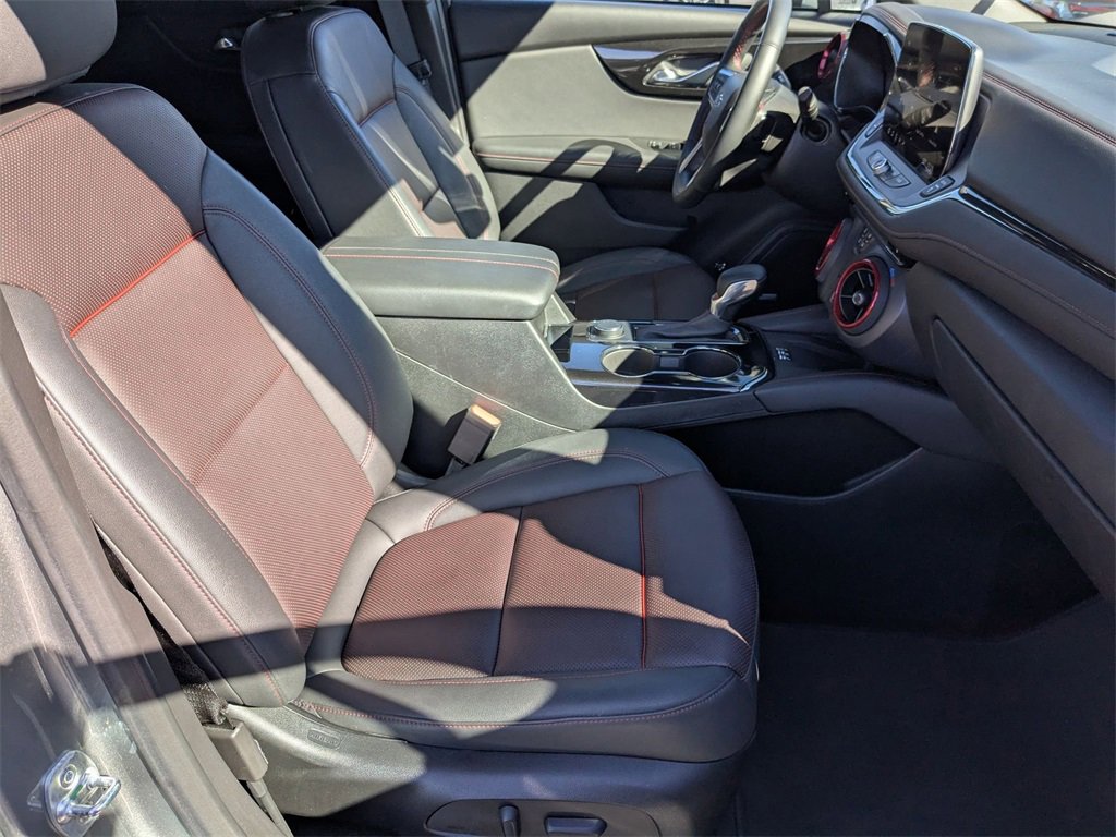 Used 2025 Chevrolet Blazer RS image 36