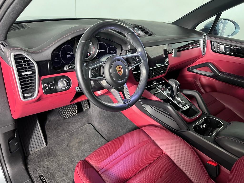 Certified 2023 Porsche Cayenne AWD/4WD image 4