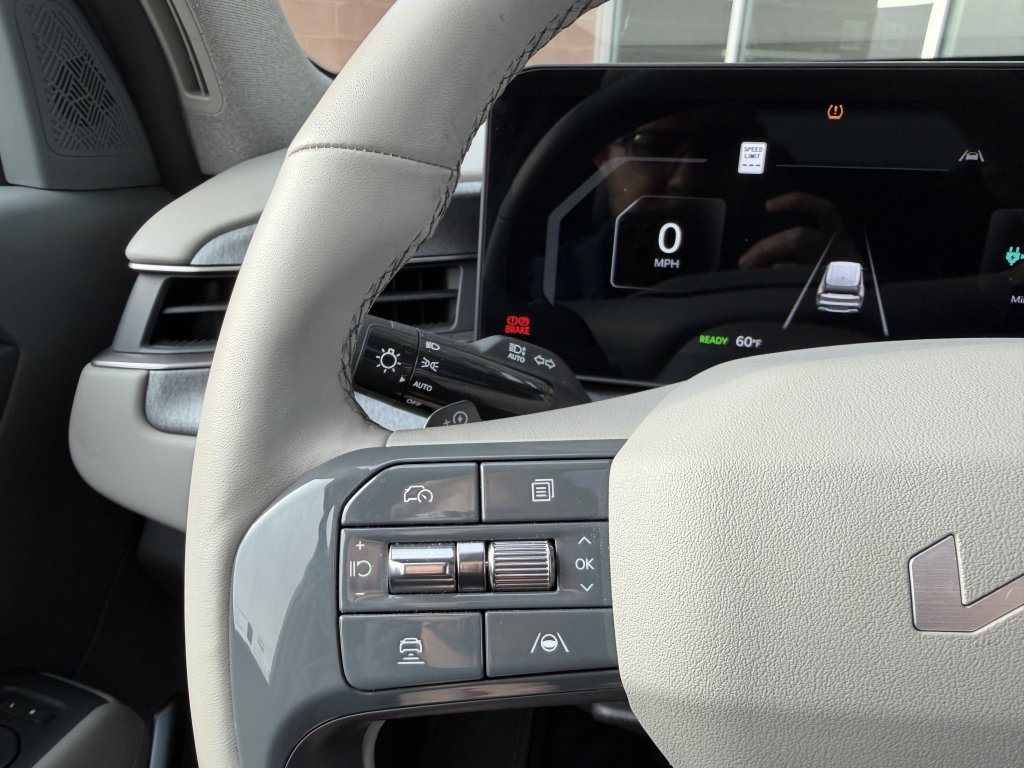 Used 2025 Kia EV9 Wind image 26