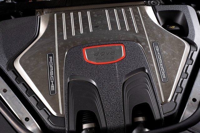 Used 2023 Porsche Panamera Turbo S image 11