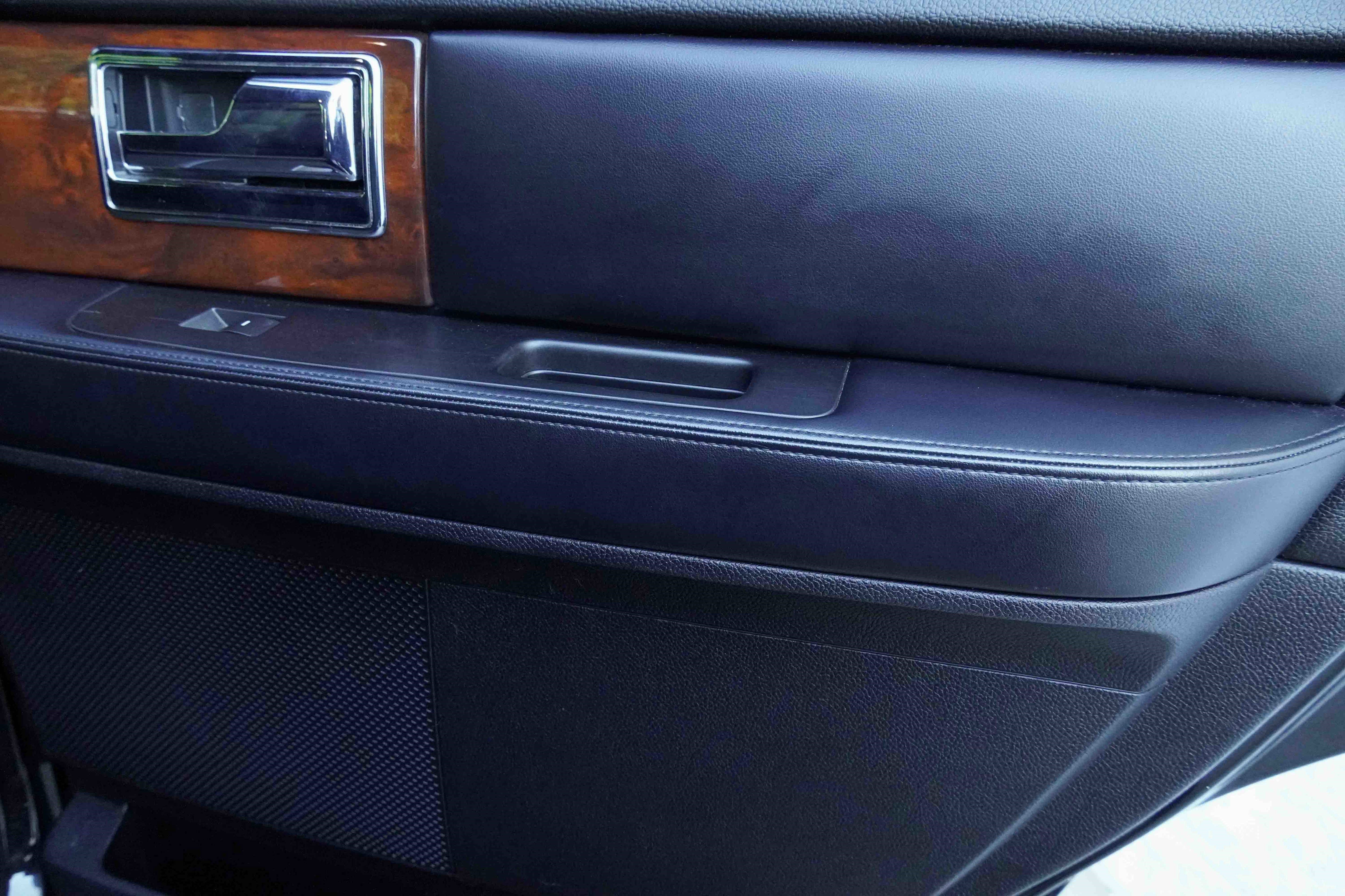 Used 2017 Lincoln Navigator Select image 32