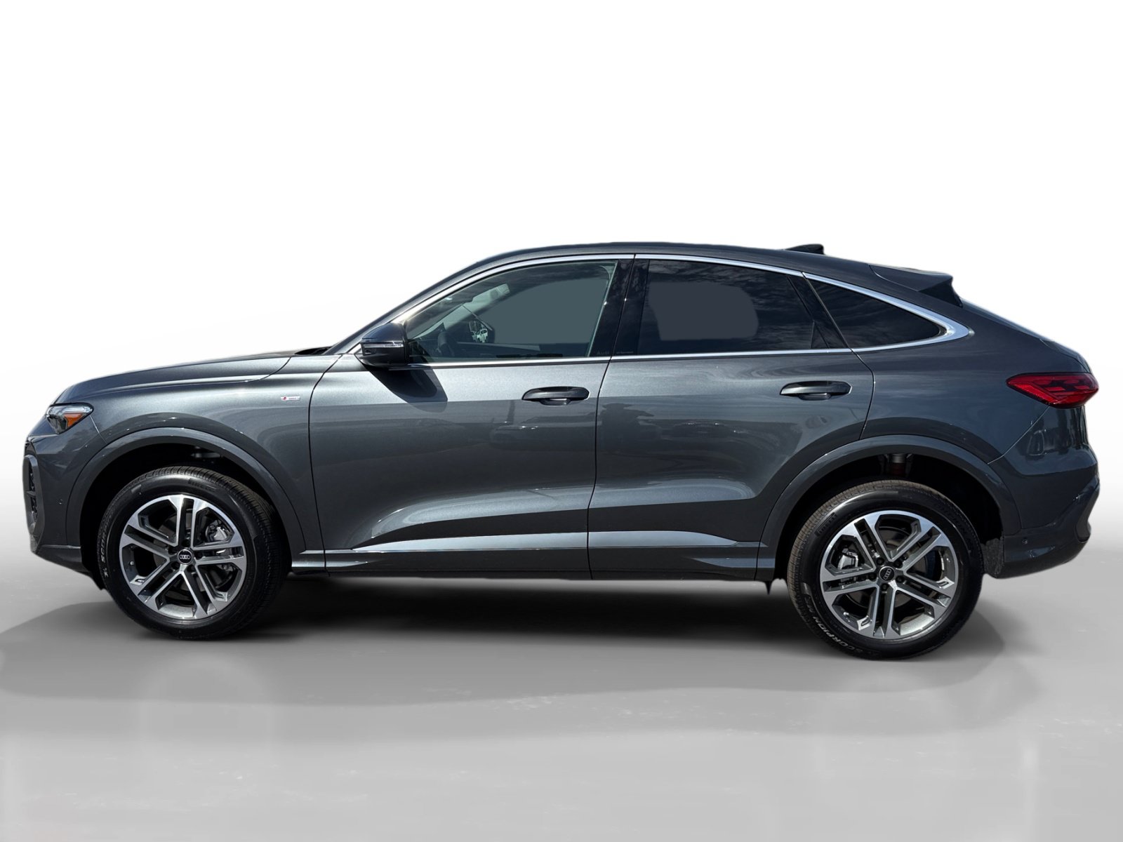 New 2026 Audi Q5 Premium Plus AWD/4WD image 2