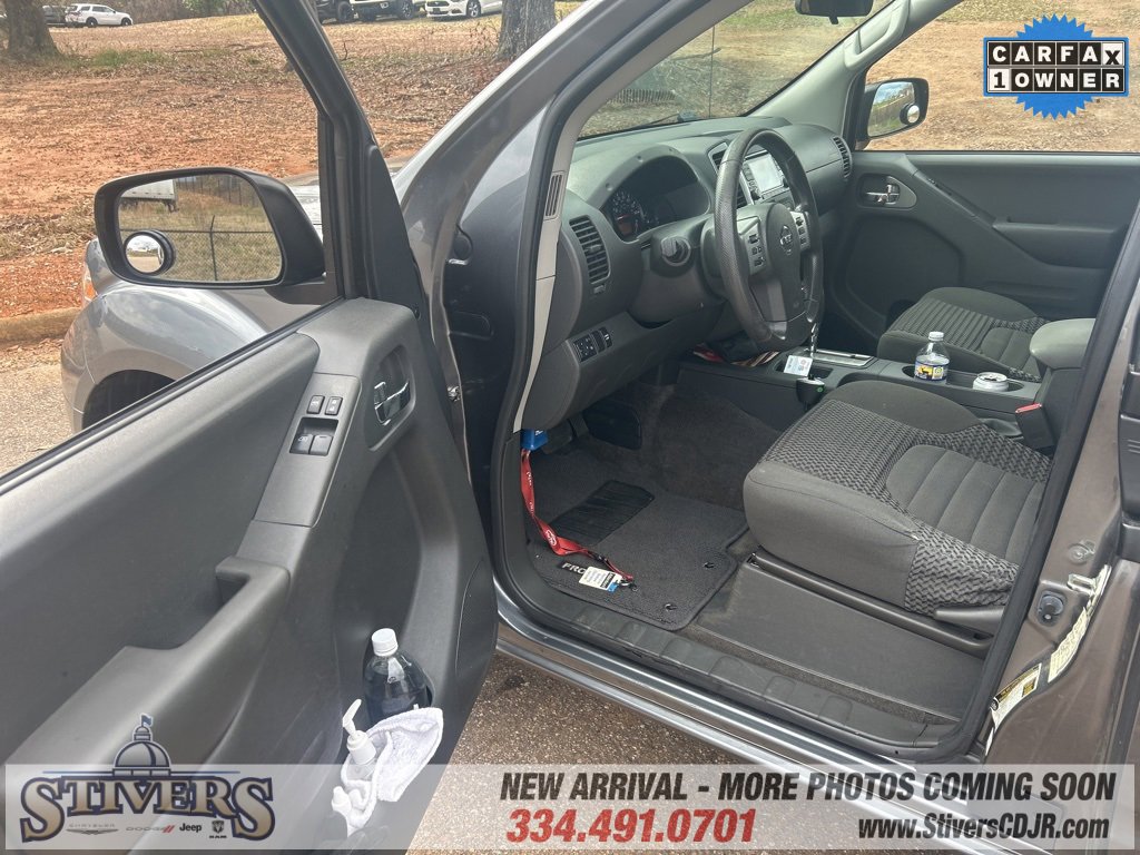 Used 2018 Nissan Frontier SV image 11