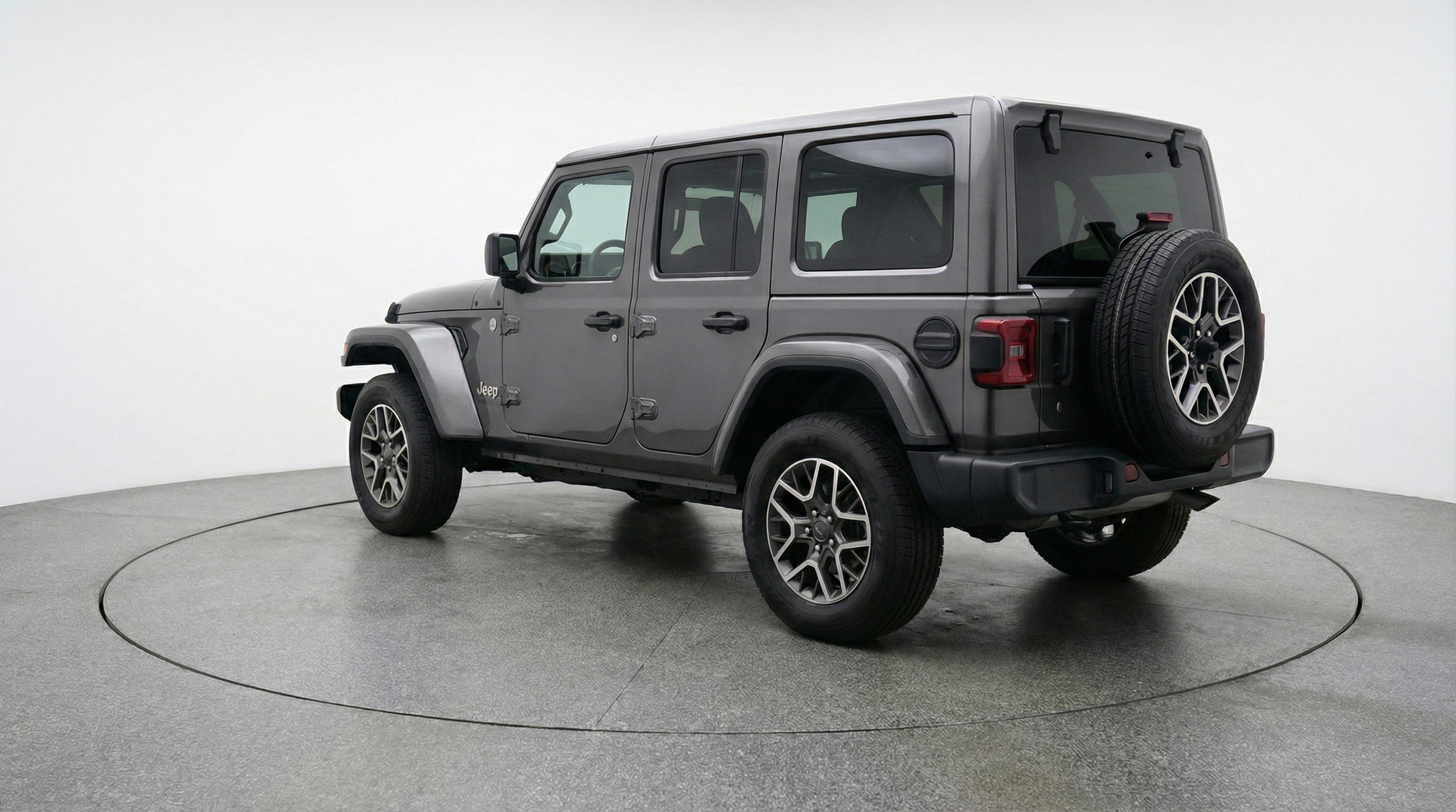 Used 2025 Jeep Wrangler Sahara image 6