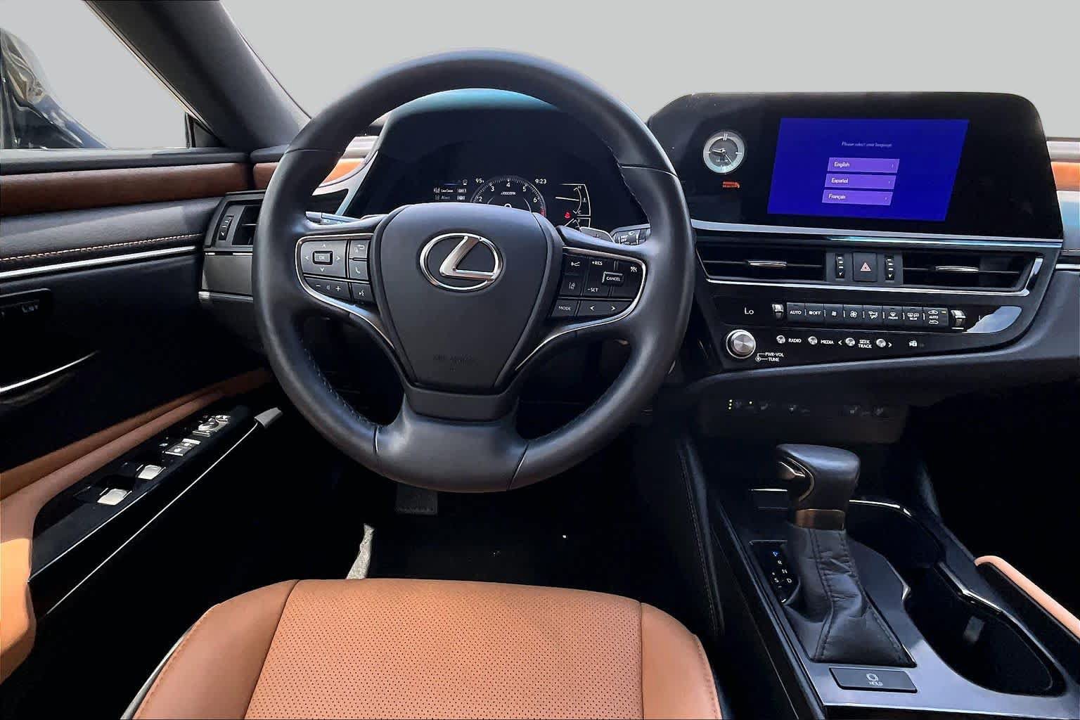 Used 2025 Lexus ES 350 w/ Premium Package FWD image 6