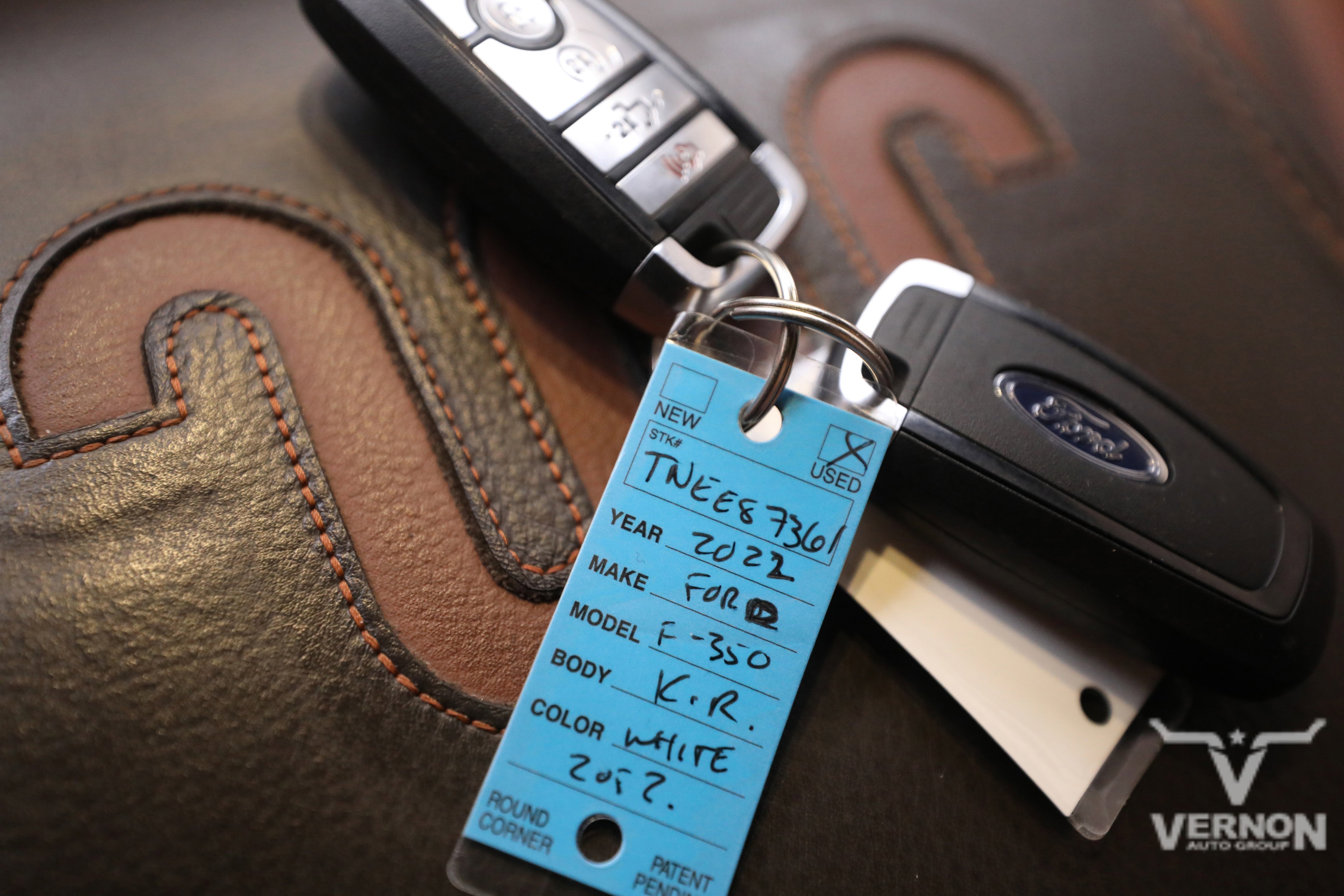 Used 2022 Ford F350 King Ranch w/ FX4 Off-Road Package image 13