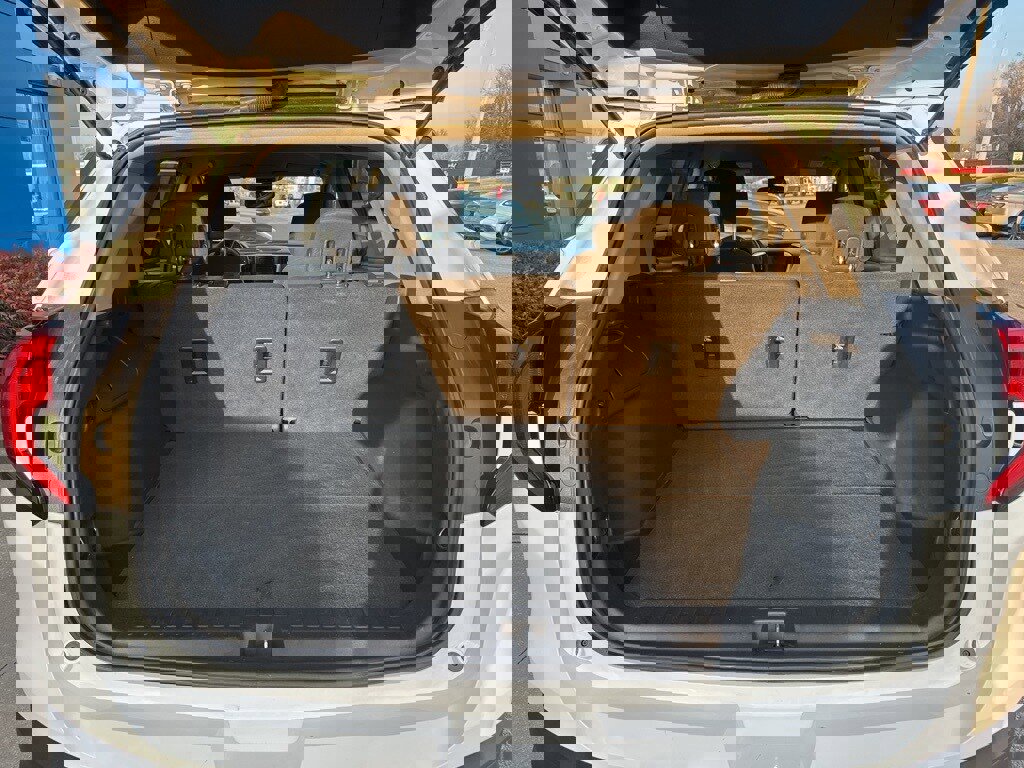 Used 2018 GMC Terrain SLE image 9