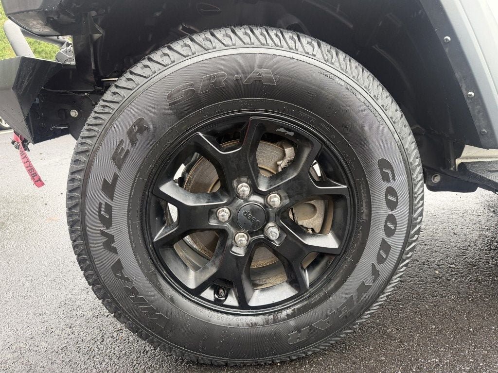 Used 2021 Jeep Wrangler Sport AWD/4WD image 10