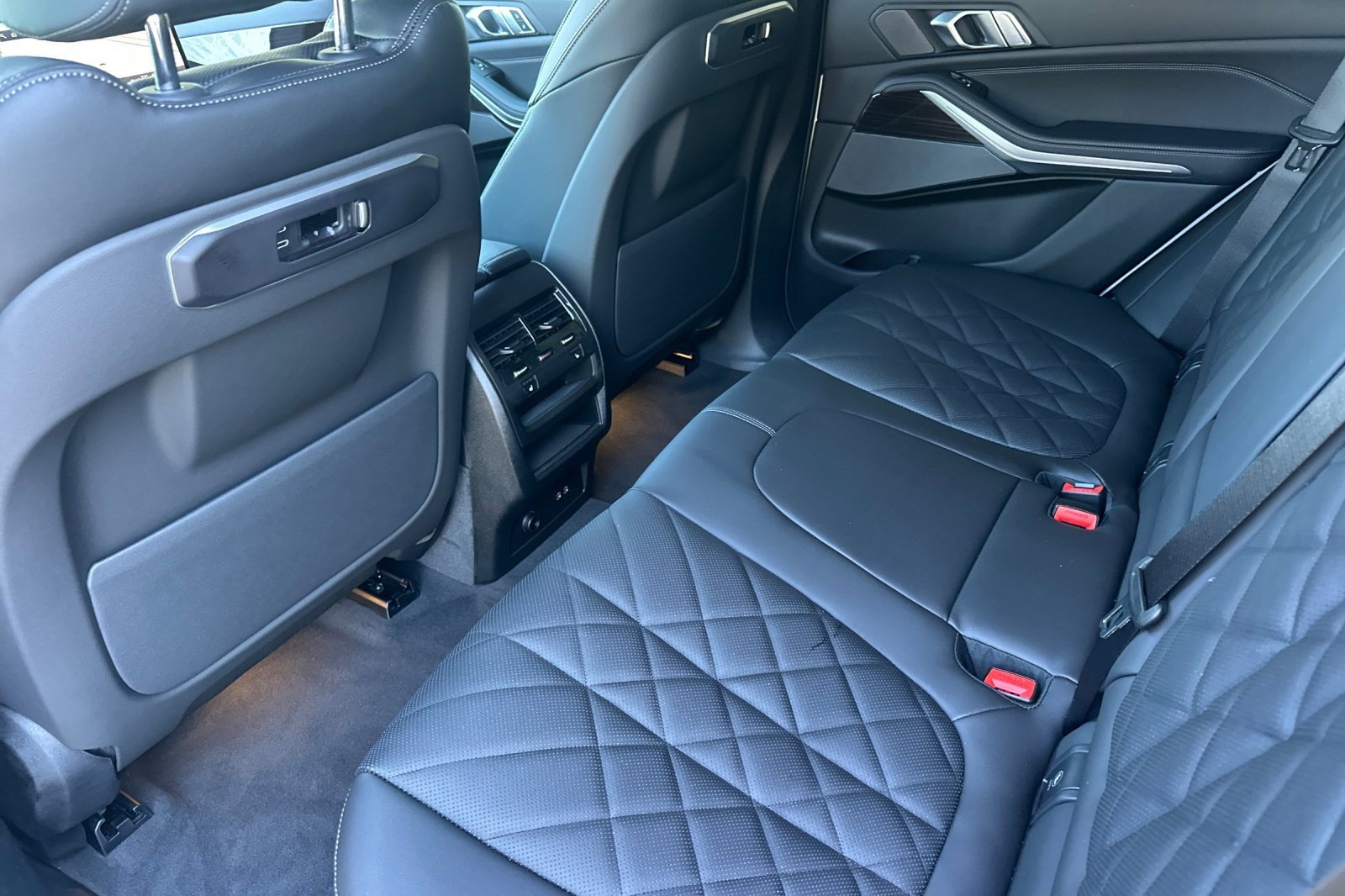 New 2026 BMW X5 xDrive40i AWD/4WD image 10