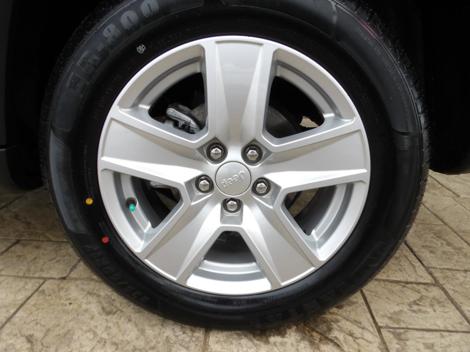 Used 2022 Jeep Compass Latitude w/ Convenience Group image 16