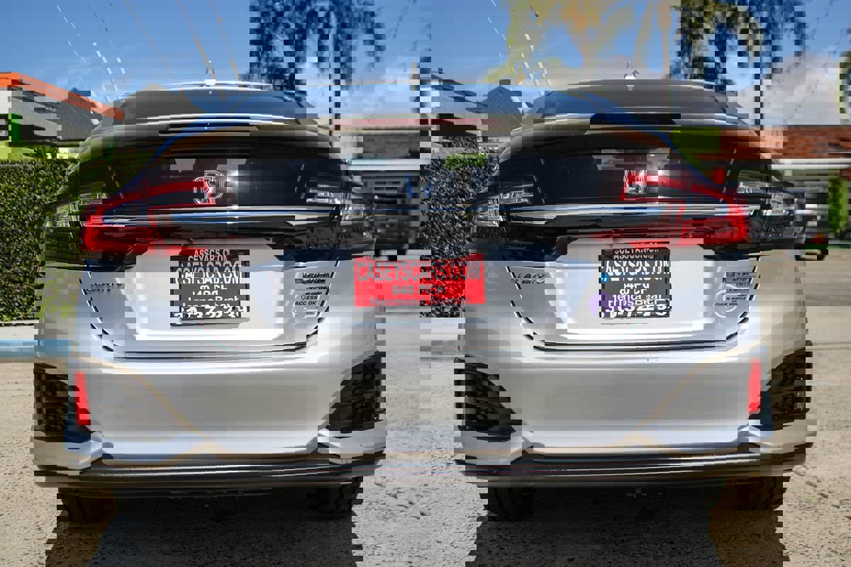 Used 2018 Honda Clarity Touring image 5