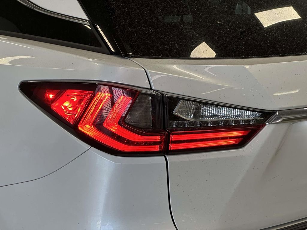 Used 2022 Lexus RX 350L Premium w/ Premium Package AWD/4WD image 8
