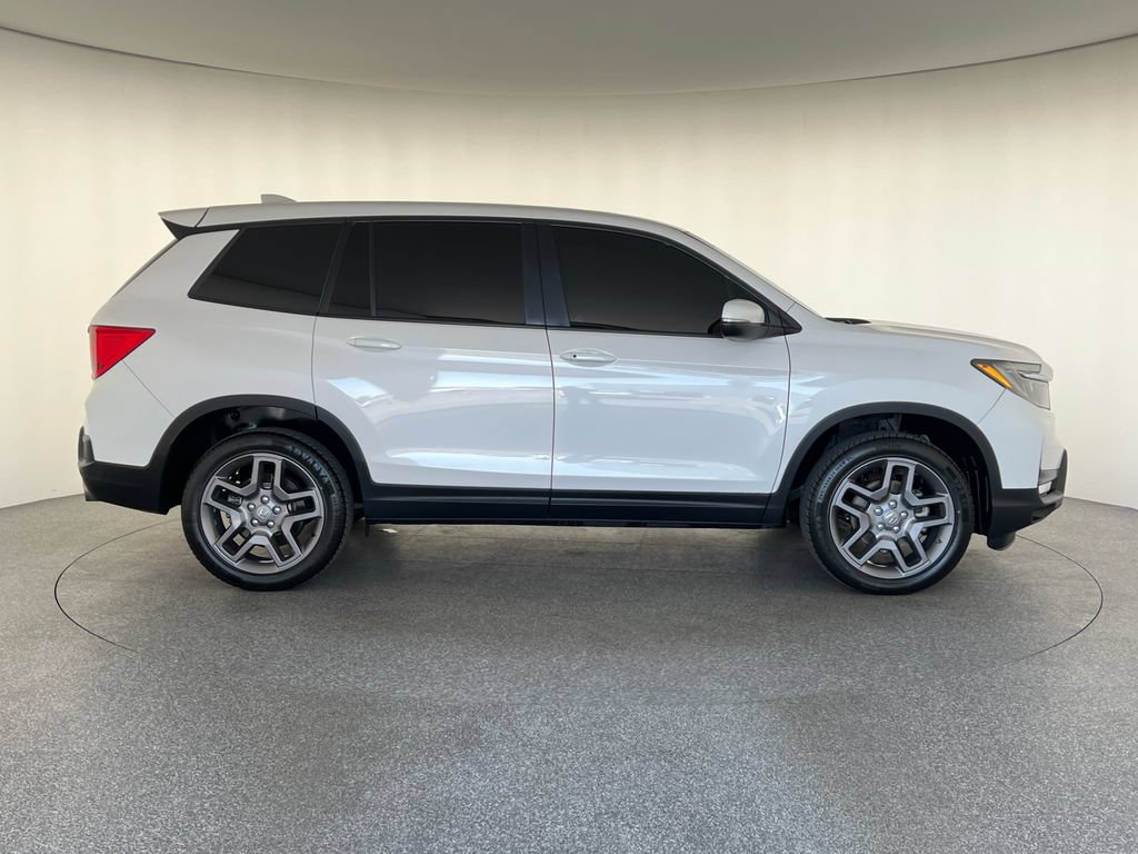 Used 2023 Honda Passport EX-L image 2